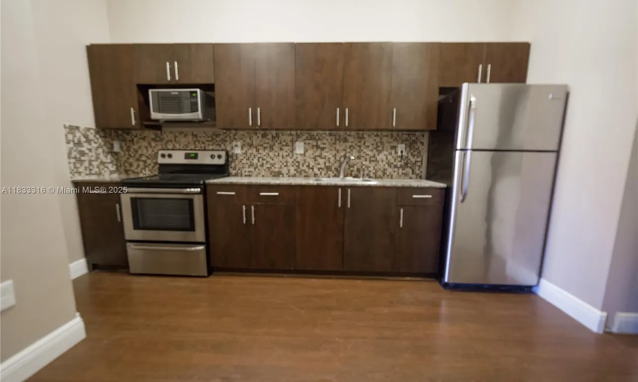 1469 SW 5th St # 3, Miami FL 33135