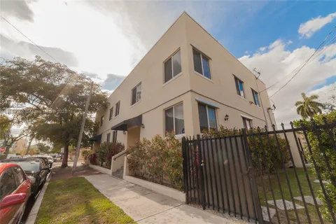1469 SW 5th St # 3, Miami FL 33135