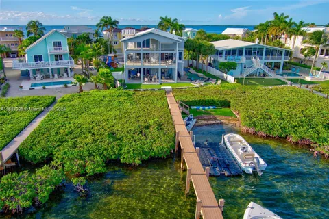 67 N Bounty Ln, Key Largo FL 33037