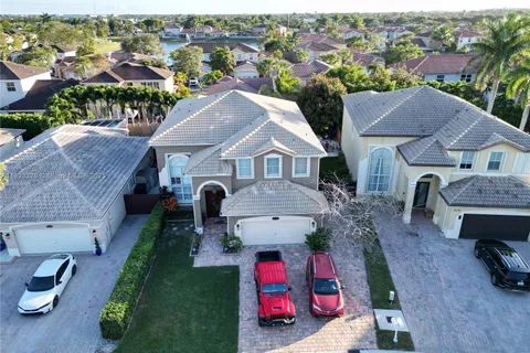 16262 SW 44th Ter, Miami FL 33185
