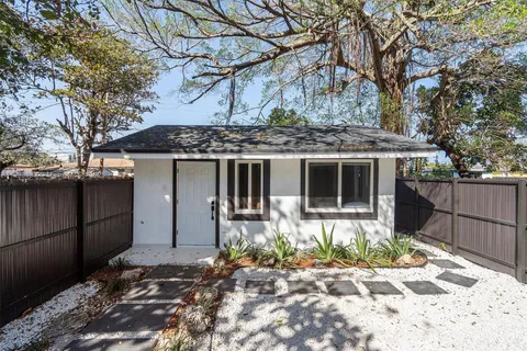 1045 NW 55th Ter, Miami FL 33127