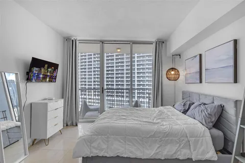 1750 N Bayshore Dr # 1204, Miami FL 33132