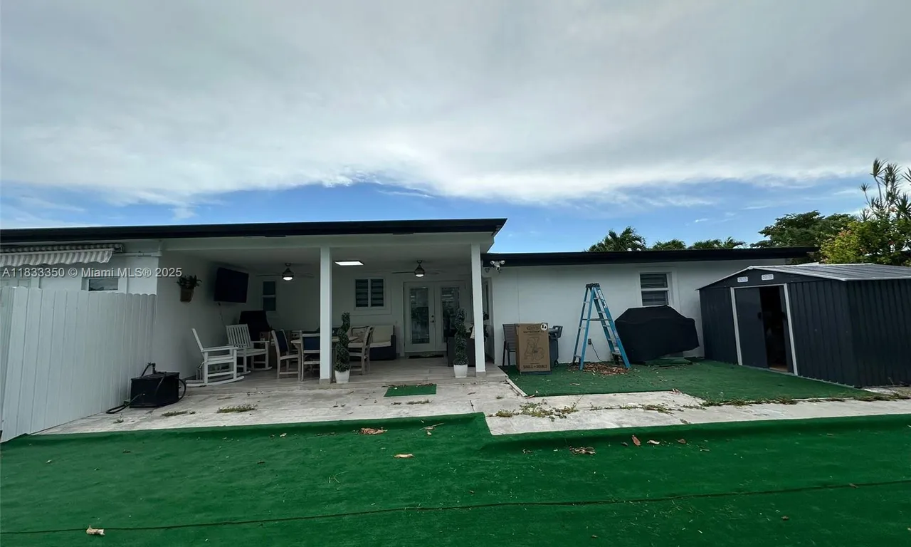 11351 SW 40th Ter, Miami FL 33165