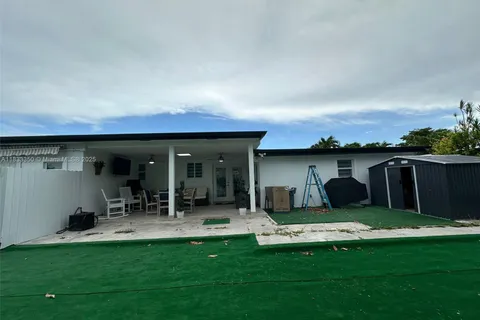 11351 SW 40th Ter, Miami FL 33165