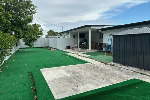 11351 SW 40th Ter, Miami FL 33165