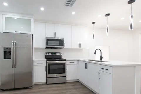1045 NW 55th Ter # 1, Miami FL 33127