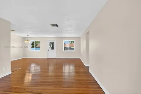 4061 Nova Ln, Lake Worth FL 33462