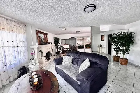 1465 SW 28th Way # A, Fort Lauderdale FL 33312