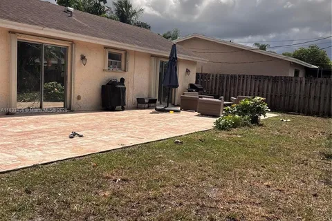 11540 NW 33rd St, Sunrise FL 33323