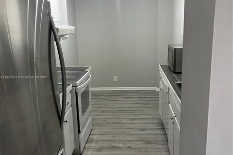 4200 Hillcrest Dr # 505, Hollywood FL 33021