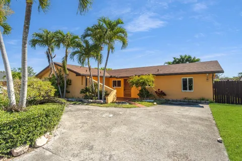 6525 SW 107th Ave, Miami FL 33173
