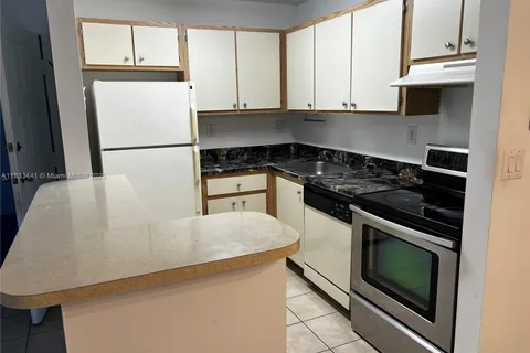 7090 NW 179th St # 308, Hialeah FL 33015
