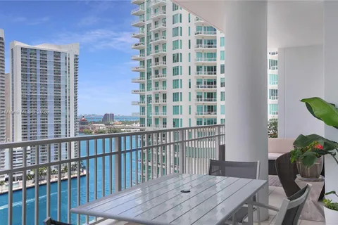 801 Brickell Key Blvd # 2210, Miami FL 33131