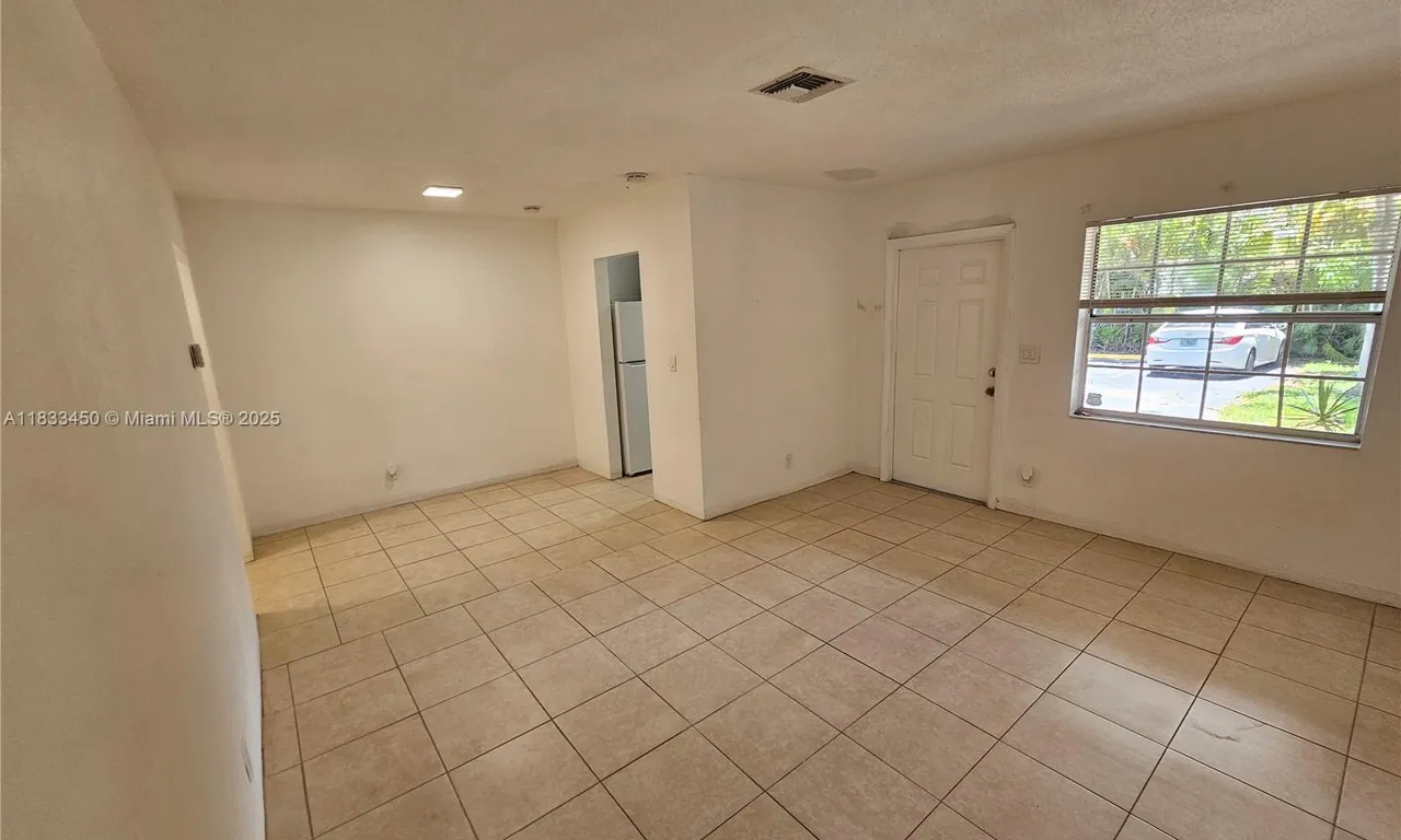2325 Taylor St # 4, Hollywood FL 33020
