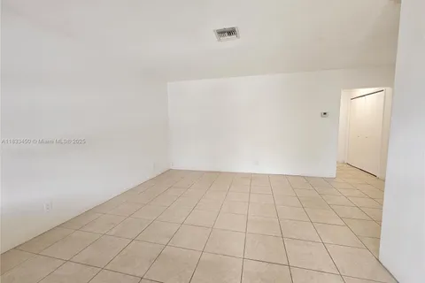 2325 Taylor St # 4, Hollywood FL 33020