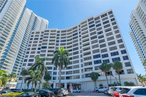 3505 S Ocean Dr # 208, Hollywood FL 33019