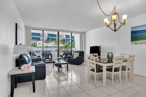 3505 S Ocean Dr # 208, Hollywood FL 33019