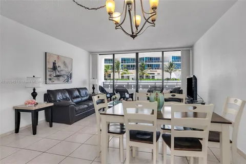 3505 S Ocean Dr # 208, Hollywood FL 33019