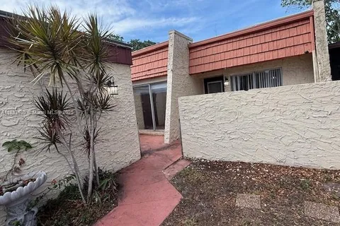 9423 NW 65th St # E2, Tamarac FL 33321
