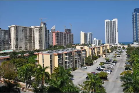 17100 N Bay Rd # 1816, Sunny Isles Beach FL 33160