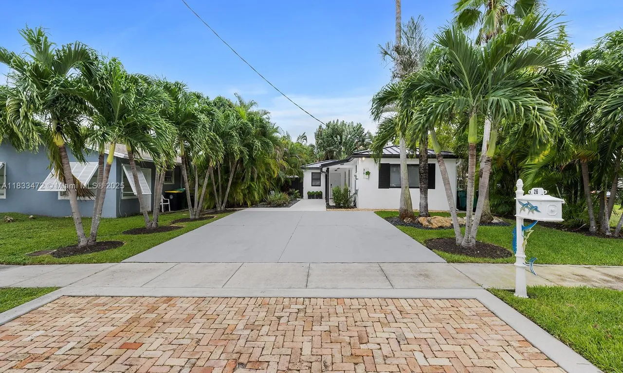 26 NE 3rd St # A, Dania Beach FL 33004