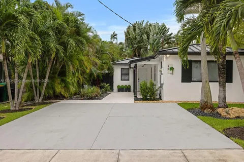 26 NE 3rd St # A, Dania Beach FL 33004