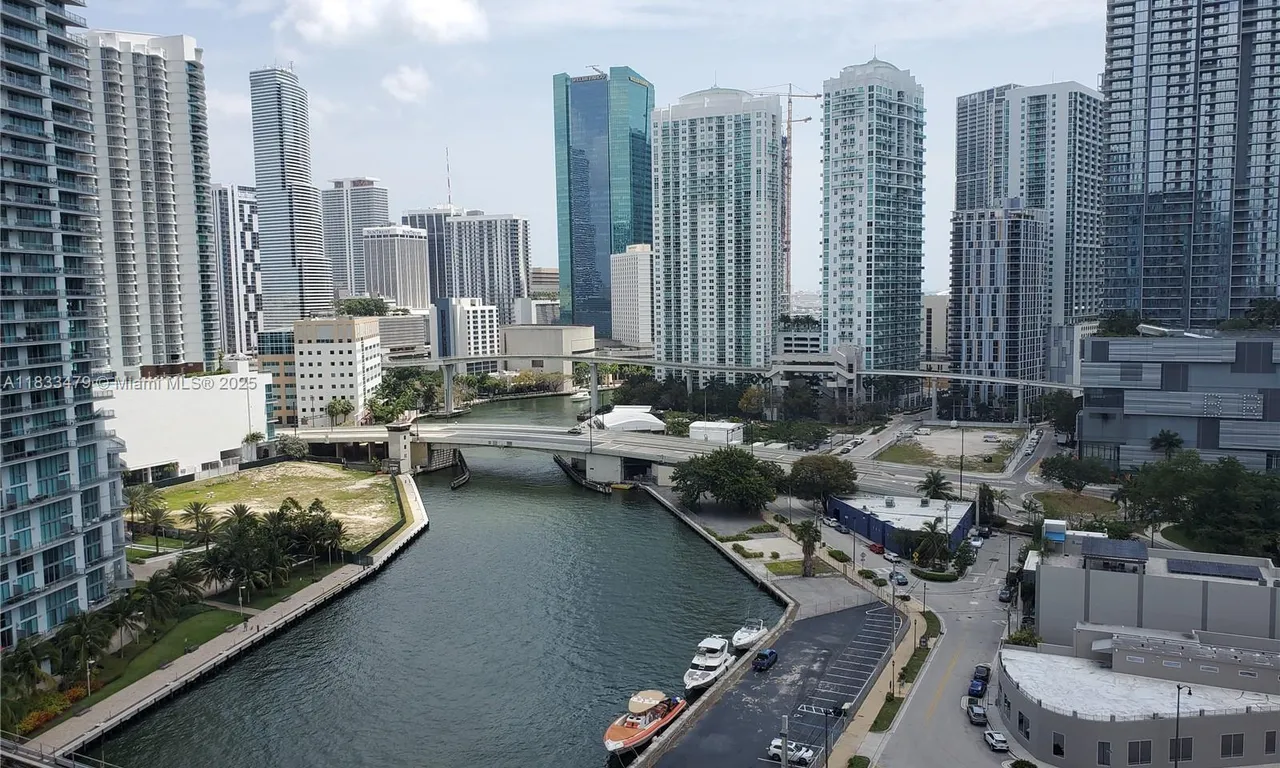 690 SW 1st Ct # 1906, Miami FL 33130