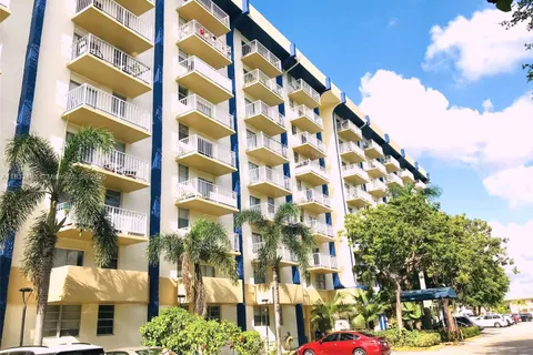 801 NW 47th Ave # 315W, Miami FL 33126