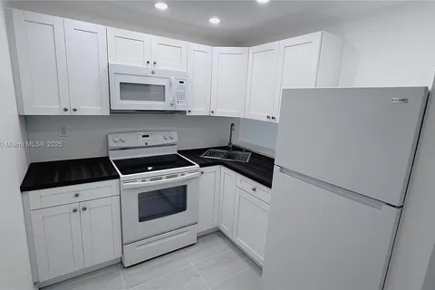 801 NW 47th Ave # 315W, Miami FL 33126