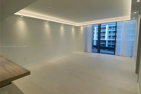 1000 Brickell Plaza # 2707, Miami FL 33131