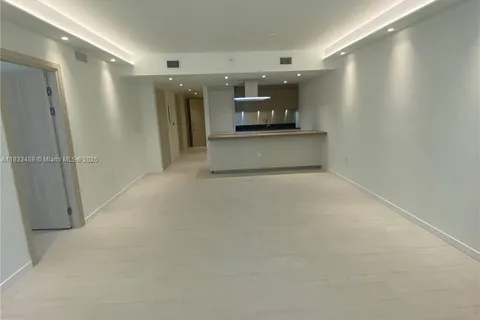 1000 Brickell Plaza # 2707, Miami FL 33131