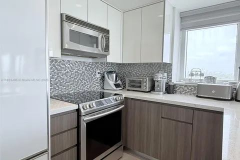 10275 Collins Ave # 722, Bal Harbour FL 33154
