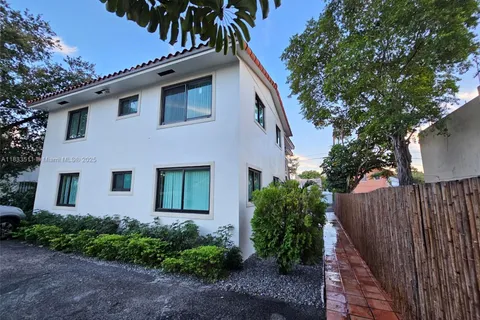 46 NW 35th St # 2, Miami FL 33127