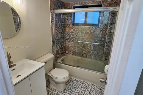 46 NW 35th St # 2, Miami FL 33127