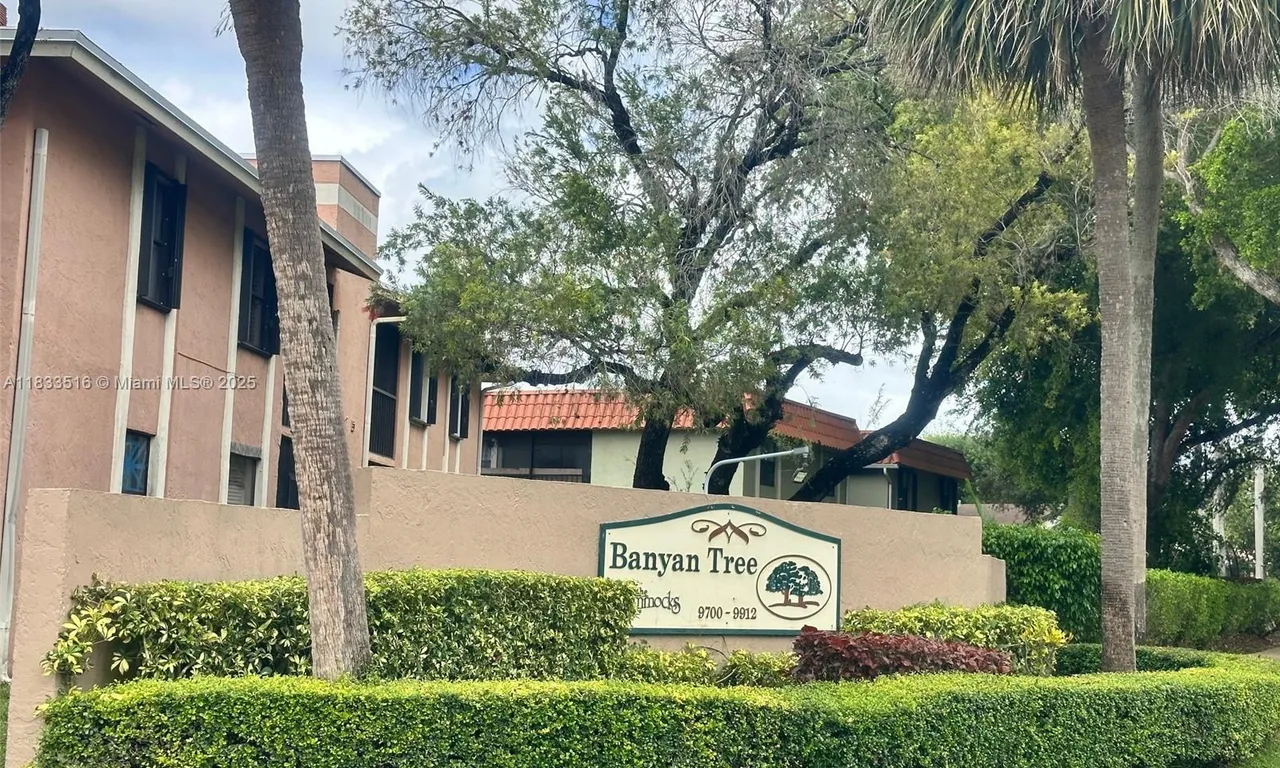 9808 Hammocks Blvd # 23, Miami FL 33196
