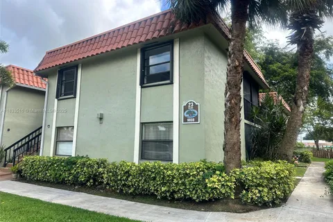 9808 Hammocks Blvd # 23, Miami FL 33196
