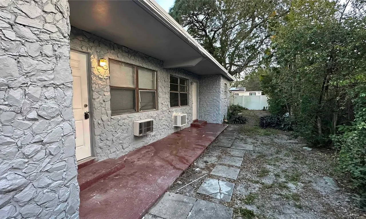 1808 NW 9th St # 2, Fort Lauderdale FL 33311