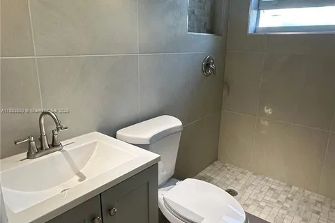 1808 NW 9th St # 2, Fort Lauderdale FL 33311