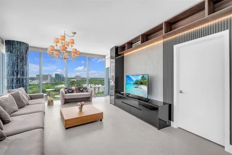 601 NE 36th St # 1101, Miami FL 33137