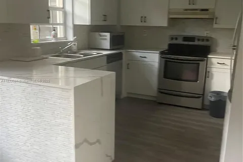 12390 SW 51st Pl # 12390, Cooper City FL 33330
