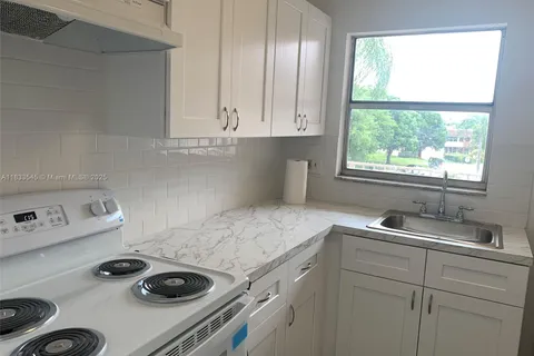 8861 Sunrise Lakes Blvd # 307, Sunrise FL 33322