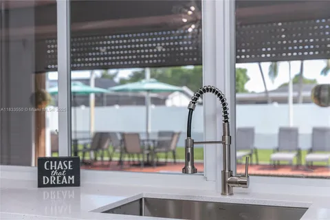 4326 Jackson St, Hollywood FL 33021