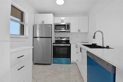 1391 S Ocean Blvd # 704, Pompano Beach FL 33062