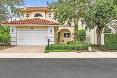 3555 Forest View Cir, Dania Beach FL 33312