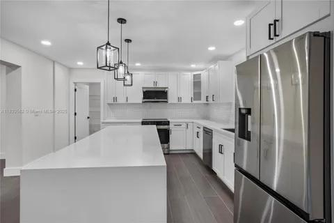 4879 NW 2nd Ct, Plantation FL 33317