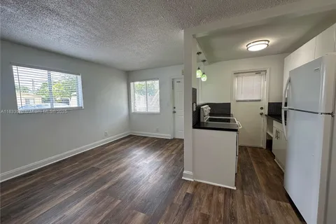 2325 Arthur St # 7, Hollywood FL 33020