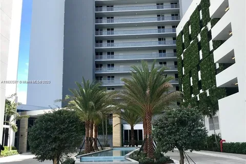 16385 Biscayne Blvd # 2702, North Miami Beach FL 33160