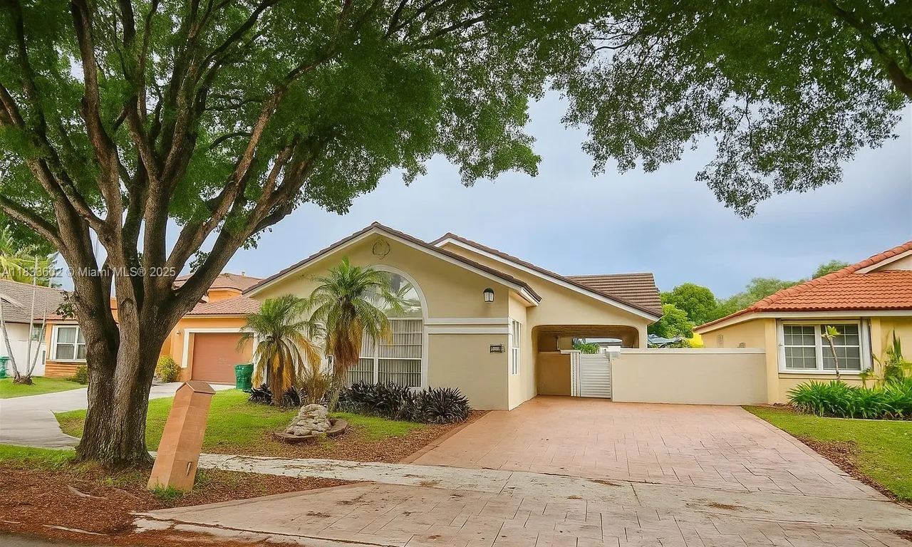 15126 NW 90th Ct, Miami Lakes FL 33018