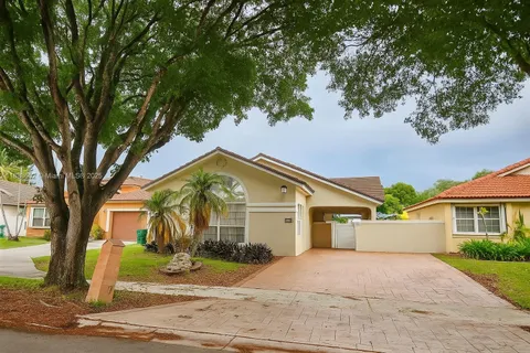 15126 NW 90th Ct, Miami Lakes FL 33018
