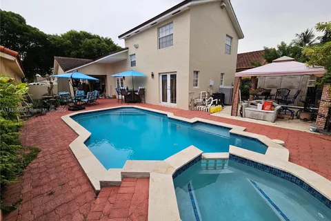 15126 NW 90th Ct, Miami Lakes FL 33018